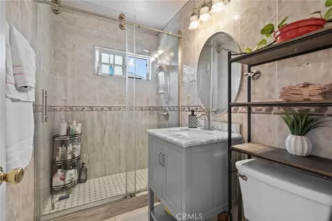 Bath - 10273 Kimberly Ave, Montclair, CA 91763 photo 1 of 2