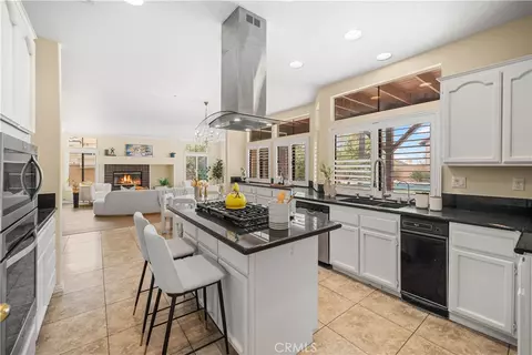 Kitchen - 11259 Oak Brook Ct, Rancho Cucamonga, CA 91737 photo 1 of 4