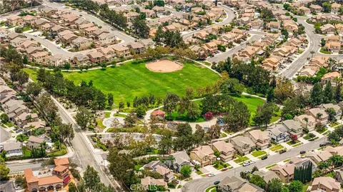View/Area - 11259 Oak Brook Ct, Rancho Cucamonga, CA 91737 photo 4 of 8