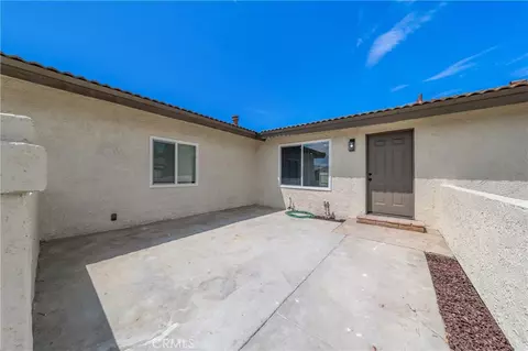 Exterior - 152 E Sage Ave, San Jacinto, CA 92582 photo 2 of 4
