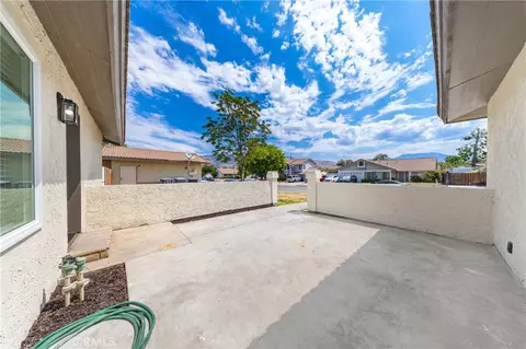 Exterior - 152 E Sage Ave, San Jacinto, CA 92582 photo 1 of 4