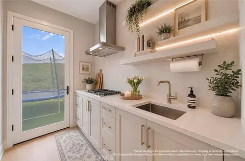 Kitchen - 128 Roscomare, Irvine, CA 92602 photo 2 of 2