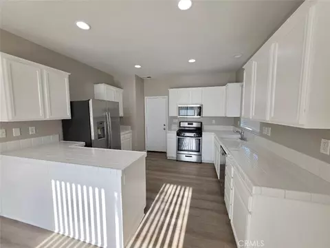 Kitchen - 2938 Sandgrouse Ln, Perris, CA 92571 photo 2 of 2