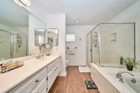 Bath - 1048 Explanada St #101, Corona, CA 92879 photo 2 of 6