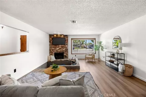 Living - 9596 Tangelo Ave, Fontana, CA 92335 photo 2 of 4