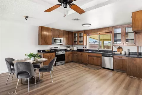 Kitchen - 9596 Tangelo Ave, Fontana, CA 92335 photo 1 of 3