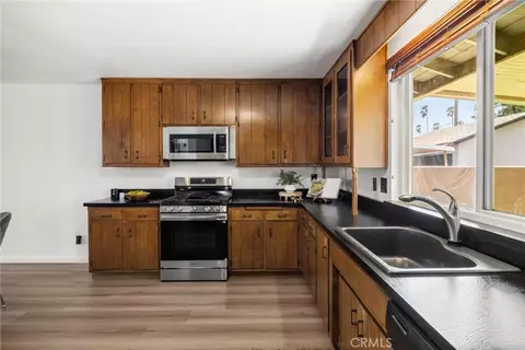 Kitchen - 9596 Tangelo Ave, Fontana, CA 92335 photo 3 of 3