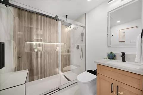 Bath - 538 Tangier, Placentia, CA 92870 photo 1 of 4