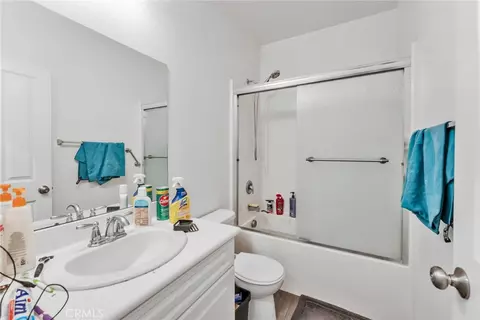 Bath - 2492 E Williamsburg, Ontario, CA 91761 photo 2 of 3