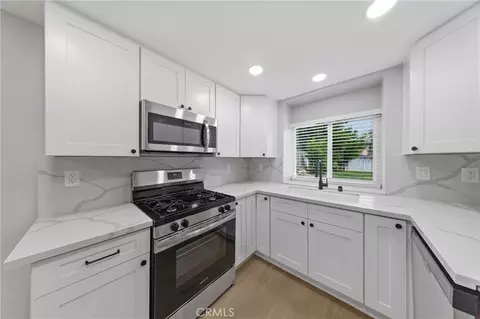 Kitchen - 39772 Rustic Glen Dr, Temecula, CA 92591 photo 5 of 5