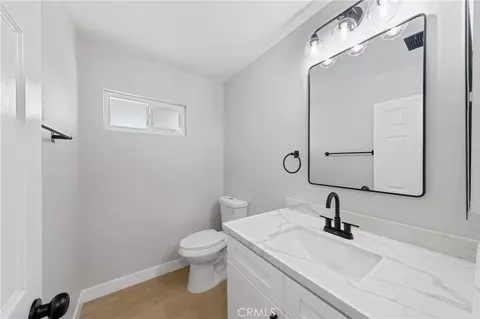 Bath - 39772 Rustic Glen Dr, Temecula, CA 92591 photo 3 of 3