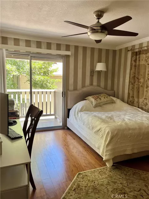 Bedroom - 109 Rockledge Ln, Lake Arrowhead, CA 92352 photo 2 of 4