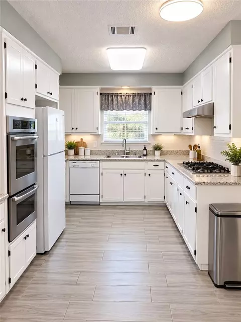 Kitchen - 15034 Apple Vly, Apple Valley, CA 92307 photo 1 of 2