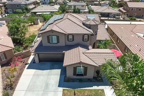 View/Area - 349 Tuffa Ct, Perris, CA 92570 photo 2 of 5