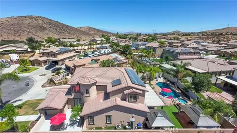 View/Area - 349 Tuffa Ct, Perris, CA 92570 photo 4 of 5
