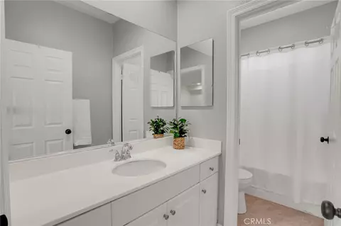 Bath - 349 Tuffa Ct, Perris, CA 92570 photo 6 of 7