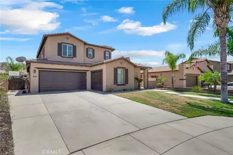 Exterior - 349 Tuffa Ct, Perris, CA 92570 photo 2 of 8