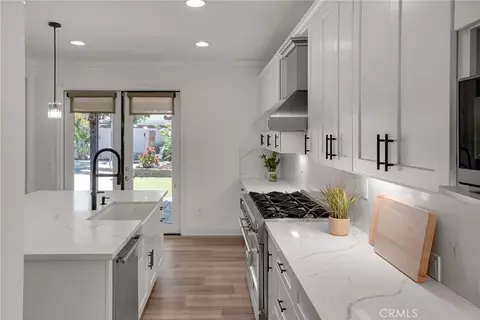 Kitchen - 349 Tuffa Ct, Perris, CA 92570 photo 3 of 6