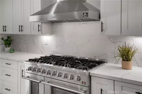 Kitchen - 349 Tuffa Ct, Perris, CA 92570 photo 4 of 6
