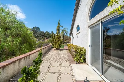 Exterior - 1463 Oak View Way, Escondido, CA 92029 photo 5 of 12