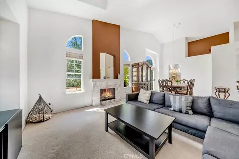 Living - 1463 Oak View Way, Escondido, CA 92029 photo 2 of 2