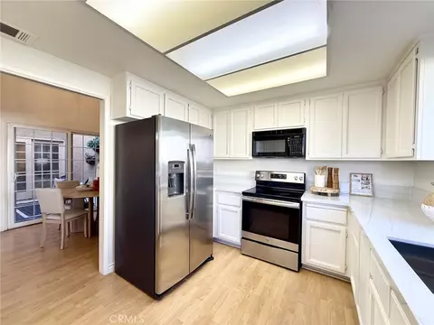 Kitchen - 451 Corte Rojo, Upland, CA 91786 photo 1 of 3