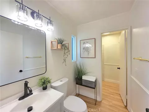 Bath - 451 Corte Rojo, Upland, CA 91786 photo 3 of 3