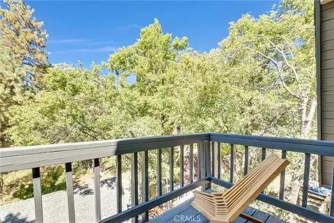 Exterior - 32794 Cougar Ln, Arrowbear, CA 92382 photo 2 of 10