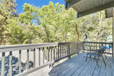 Exterior - 32794 Cougar Ln, Arrowbear, CA 92382 photo 3 of 10