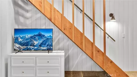 Entry Way - 32794 Cougar Ln, Arrowbear, CA 92382 photo 3 of 5