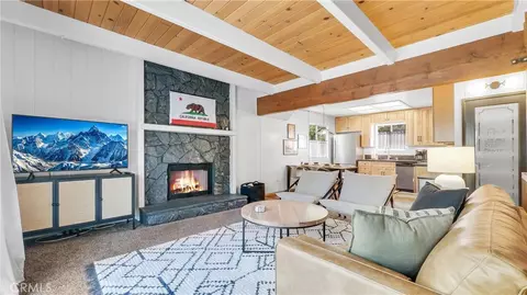 Living - 32794 Cougar Ln, Arrowbear, CA 92382 photo 3 of 3