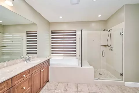 Bath - 3051 E Via Corvina, Ontario, CA 91764 photo 4 of 5