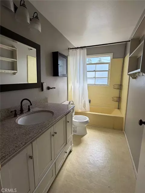 Bath - 1161 N Handy St, Orange, CA 92867 photo 2 of 2