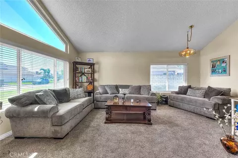 Living - 660 S Pampas Ave, Rialto, CA 92376 photo 3 of 8