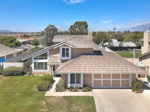 View/Area - 660 S Pampas Ave, Rialto, CA 92376 photo 1 of 7