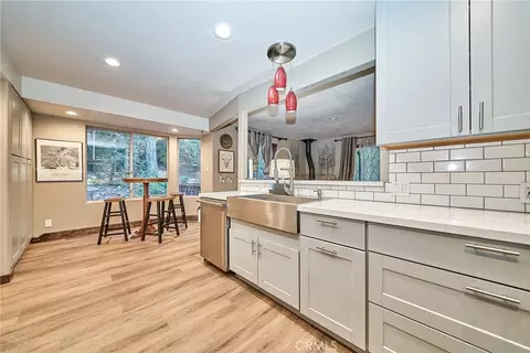 Kitchen - 23891 Lakeview, Crestline, CA 92325 photo 4 of 4