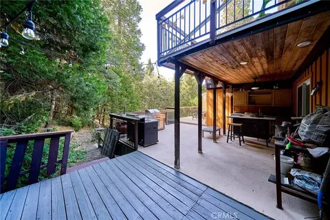 Exterior - 23891 Lakeview, Crestline, CA 92325 photo 10 of 15
