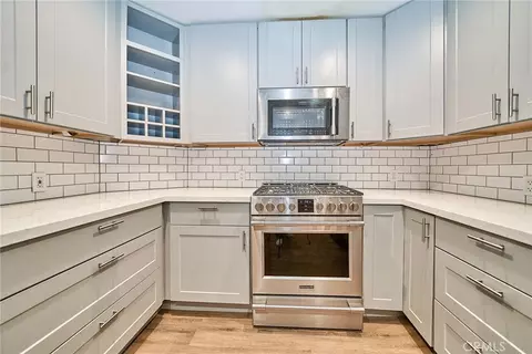 Kitchen - 23891 Lakeview, Crestline, CA 92325 photo 3 of 4