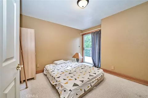 Bedroom - 23891 Lakeview, Crestline, CA 92325 photo 6 of 12
