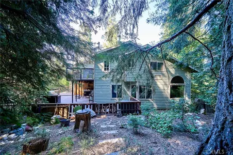 Exterior - 23891 Lakeview, Crestline, CA 92325 photo 9 of 15