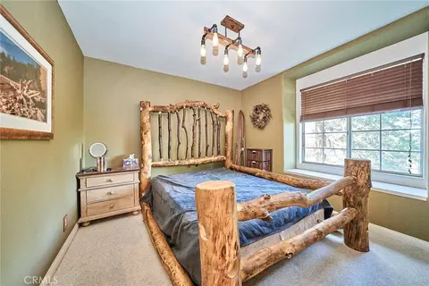 Bedroom - 23891 Lakeview, Crestline, CA 92325 photo 5 of 12