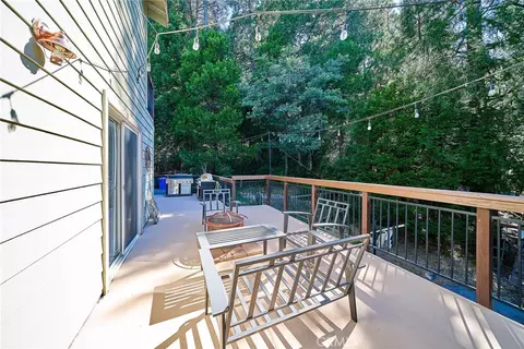 Exterior - 23891 Lakeview, Crestline, CA 92325 photo 6 of 15
