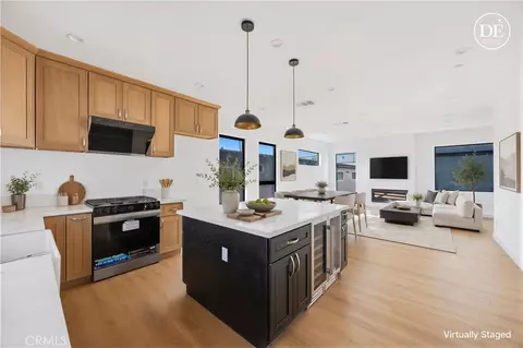 10158 Regent St, Los Angeles, CA 90034