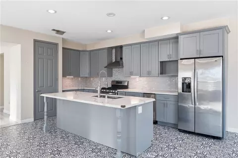 Kitchen - 558 Calderone, Corona, CA 92879 photo 1 of 2
