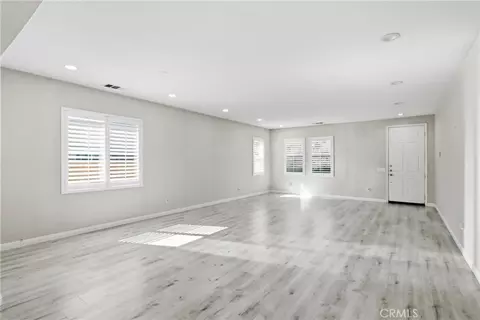 Living - 558 Calderone, Corona, CA 92879 photo 2 of 11