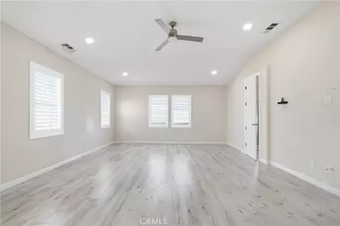 Living - 558 Calderone, Corona, CA 92879 photo 9 of 11