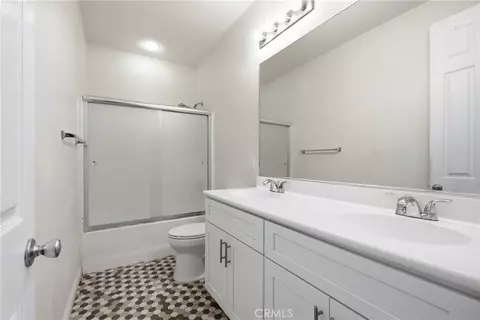 Bath - 558 Calderone, Corona, CA 92879 photo 1 of 2