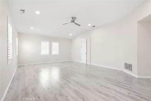 Living - 558 Calderone, Corona, CA 92879 photo 10 of 11