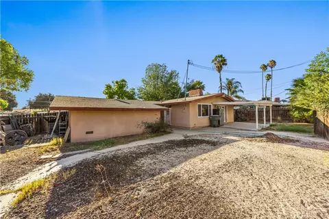 Exterior - 6790 El Cajon Dr, Riverside, CA 92504 photo 5 of 7