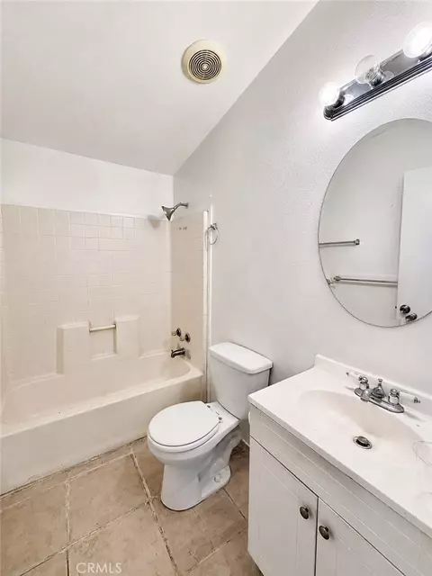 Bath - 3067 Carl, Riverside, CA 92507 photo 3 of 3